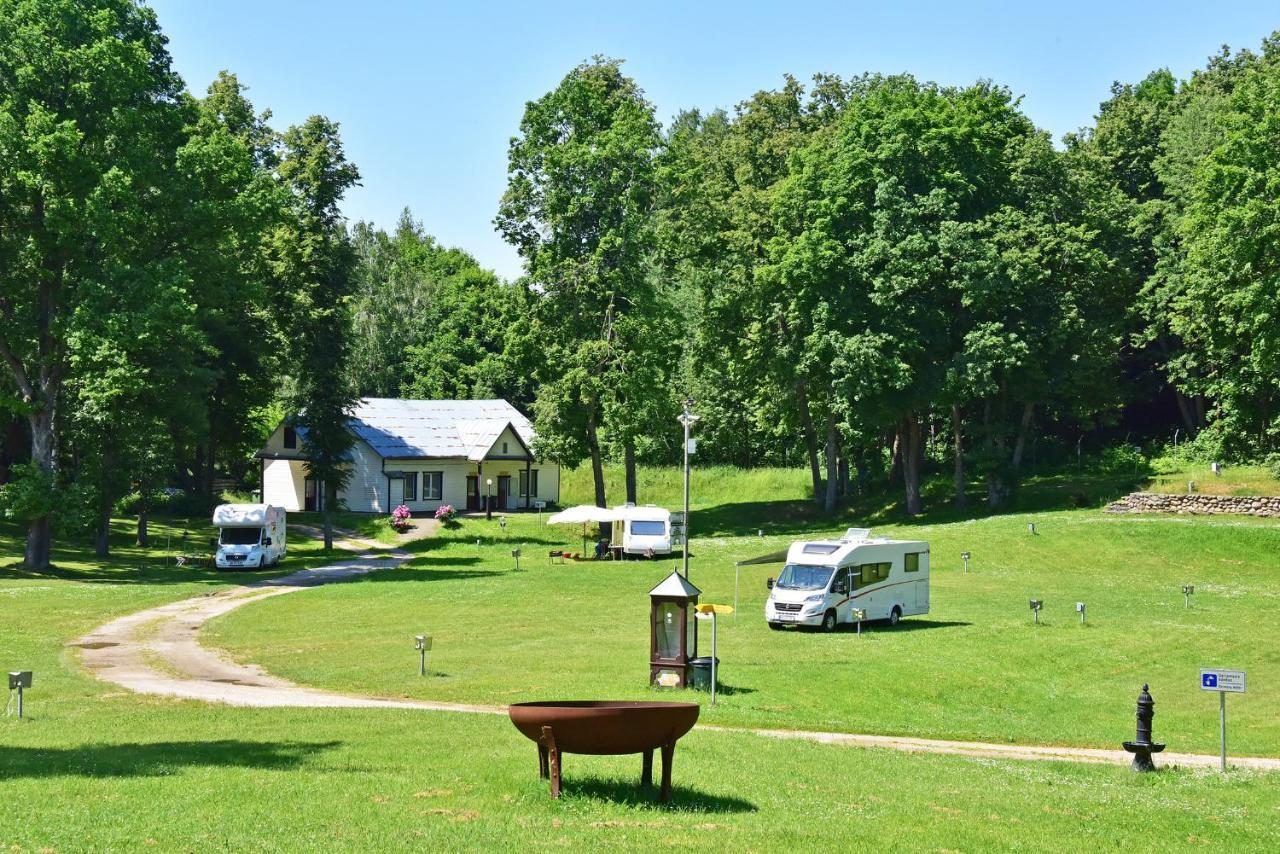 Slenis Trakuose Hotel Trakai Exterior foto